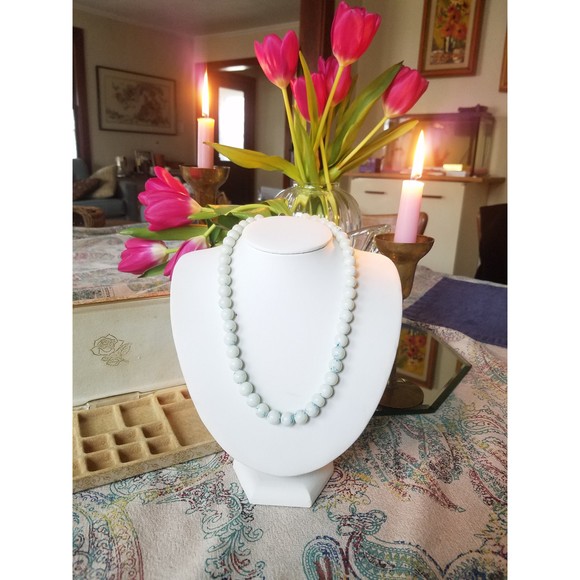 Teng Yue Tie Dye Marbled White with Blue Beaded Necklace - Picture 3 of 10